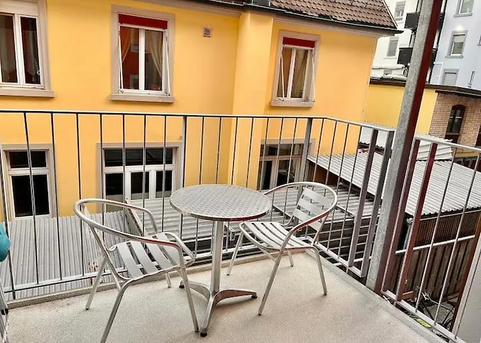 Center Downtown With Balcony Erlach - Self Checkin *