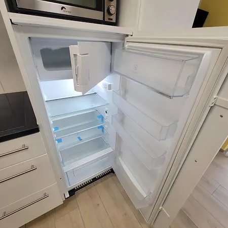 Center Downtown With Balcony Erlach - Self Checkin Lägenhet