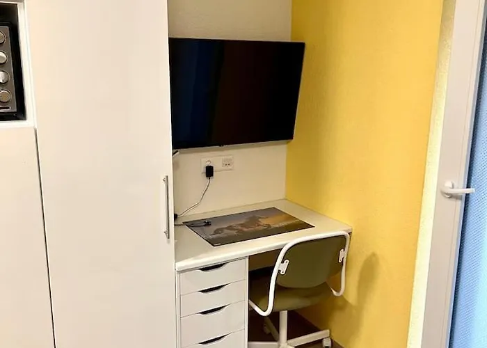 Center Downtown With Balcony Erlach - Self Checkin Апартаменти *